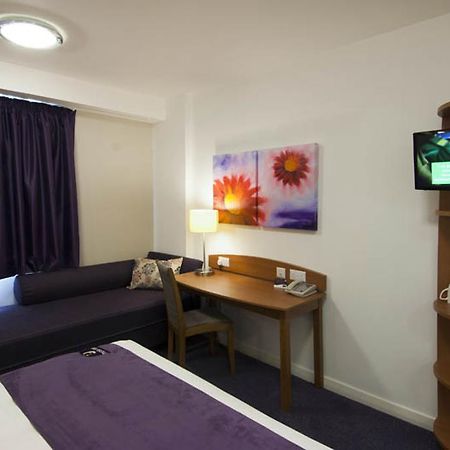 Premier Inn Edinburgh Central 외부 사진