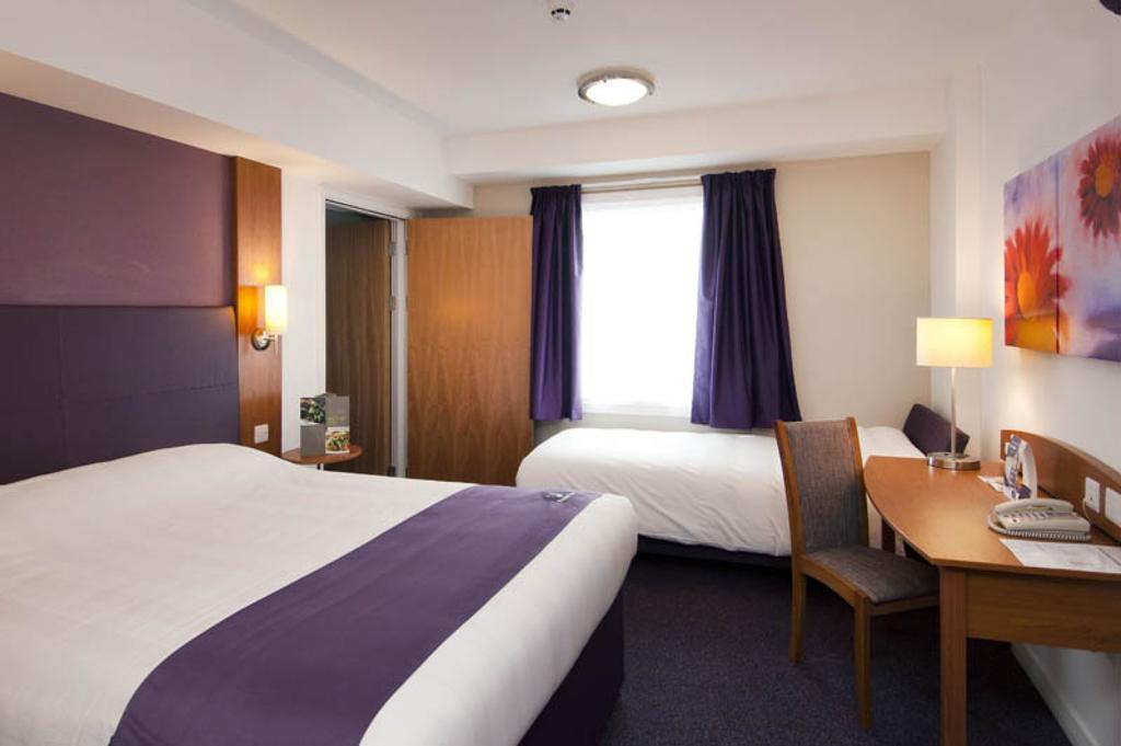 Premier Inn Edinburgh Central 객실 사진