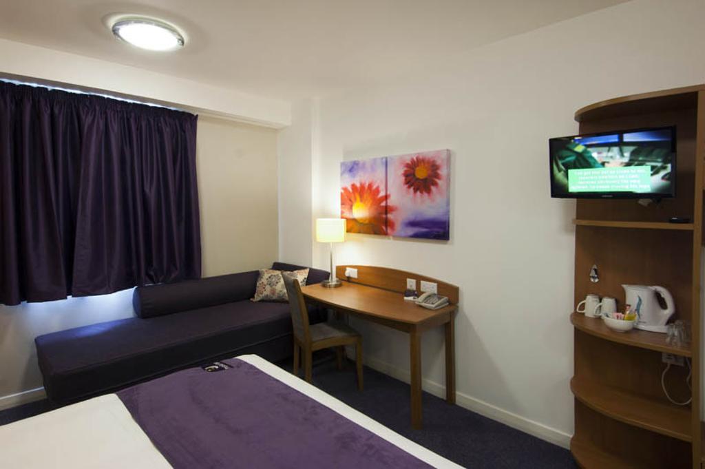 Premier Inn Edinburgh Central 외부 사진