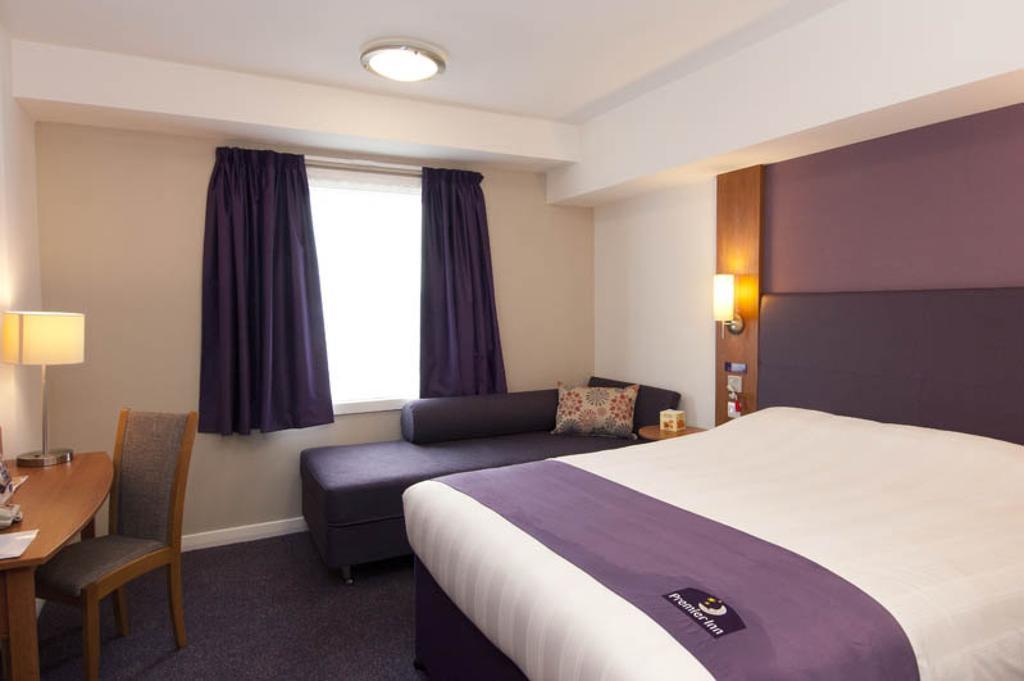 Premier Inn Edinburgh Central 외부 사진