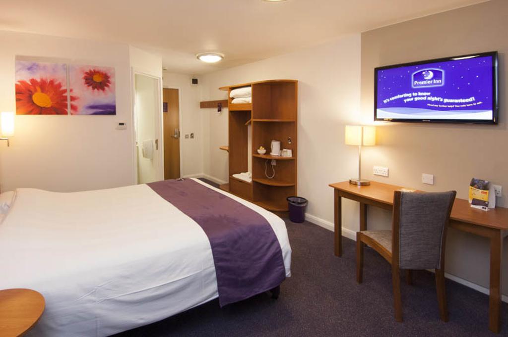 Premier Inn Edinburgh Central 외부 사진