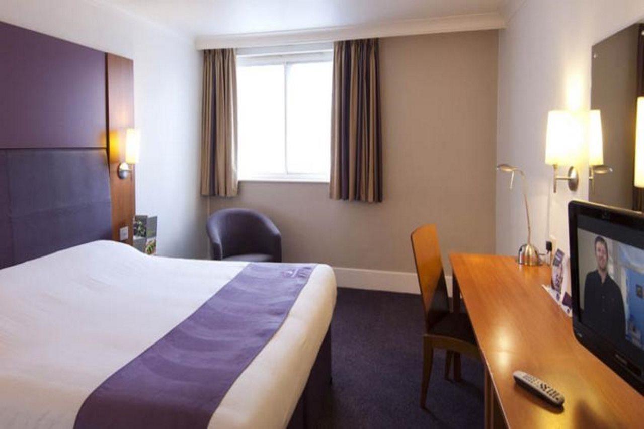 Premier Inn Edinburgh Central 외부 사진