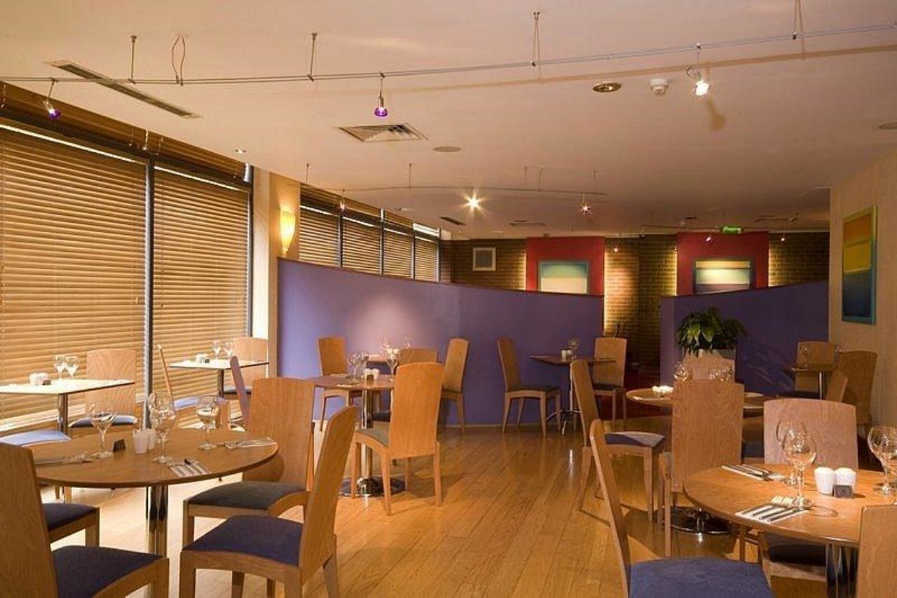 Premier Inn Edinburgh Central 외부 사진