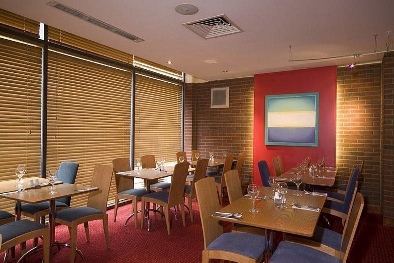 Premier Inn Edinburgh Central 외부 사진