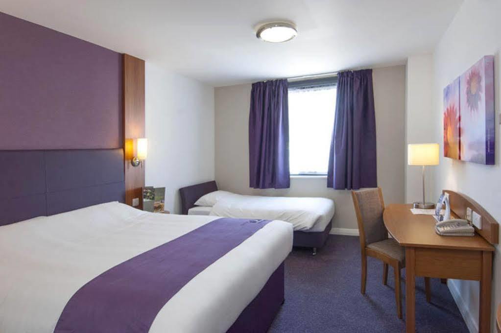 Premier Inn Edinburgh Central 외부 사진